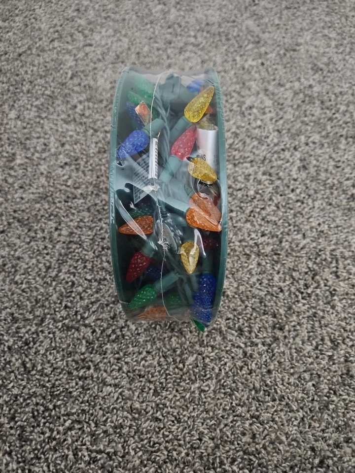 GE StayBright 150-Ct 37.2-ft Constant Multicolor C5 LED Christmas FACETED Lights - Image 2 of 4