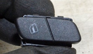 VW Polo 9N Bj 2004 Schalter Fensterheber Tür hinten LINKS #146054-G204