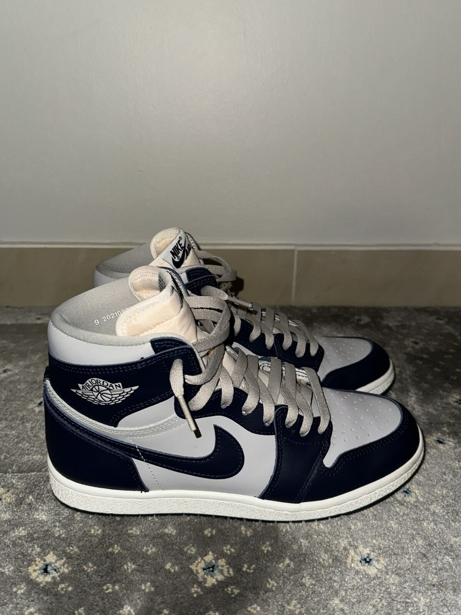 Size 9 - Jordan 1 Retro 