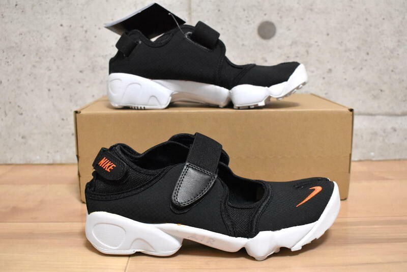 NIKE WMNS Air Rift BLACK DN1338 001 US W7 New with Box F/S