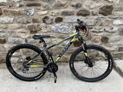 giant talon 27.5 mountain bike
