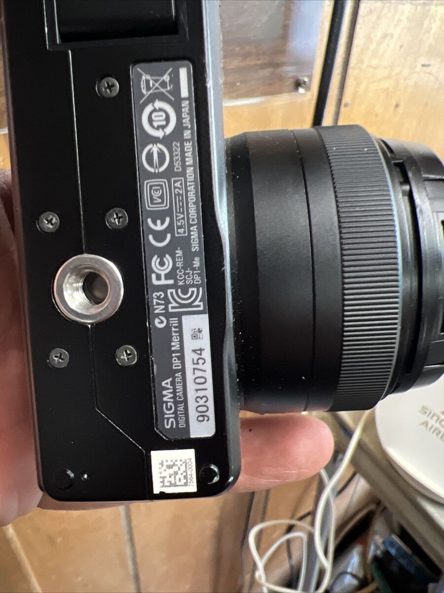 Sigma DP Series DP2 Merrill 46.0MP Digital Camera - Black Sigma DP Series DP2 Merrill 46.0MP Digital Camera - Black