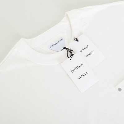 【BOTTEGA VENETA】Japanese Cotton Pocket T-shirt Chalk BOTTEGA VENETA 550$ T-Shirt - Japanese Jersey, Pocket, Loose