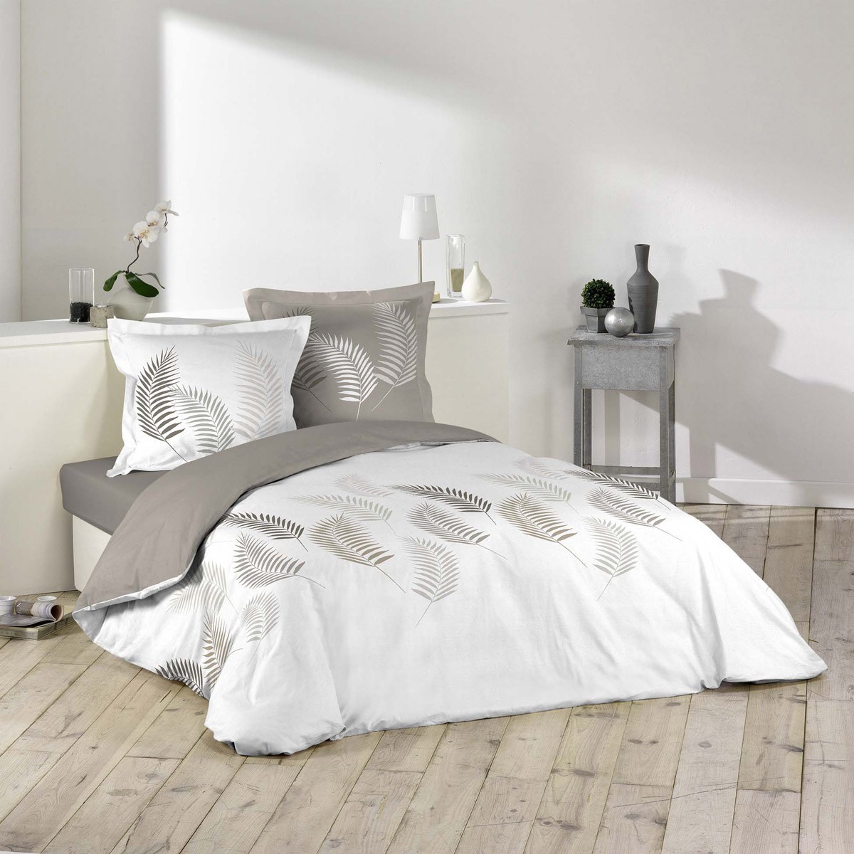 Parure de lit 200x200 Goyave Line taupe pour ambiance de chambre cosy