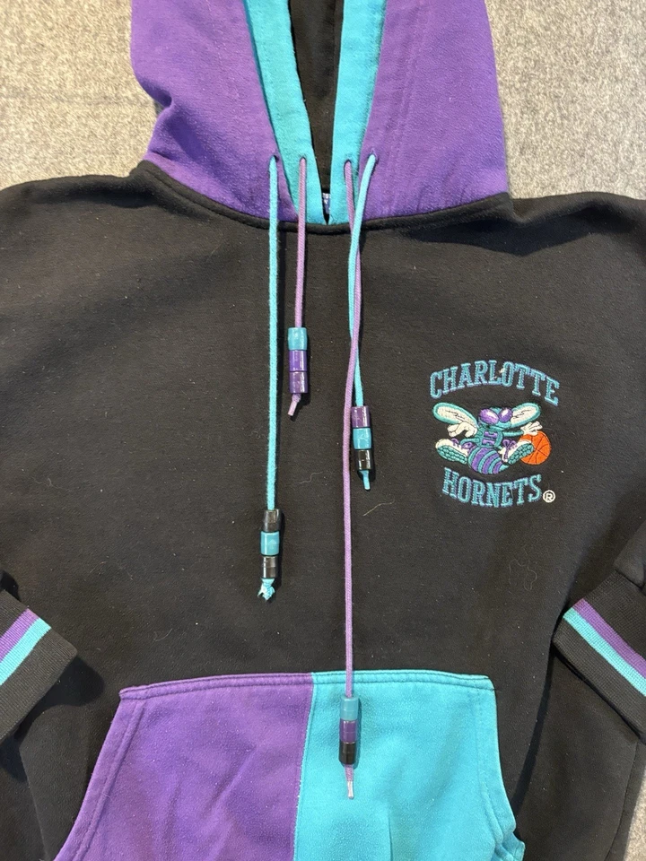 Sudadera con Capucha Vintage Starter Charlotte Hornets Juvenil Grande Negra Doble Capucha NBA Años 90 Foto 2 de 4