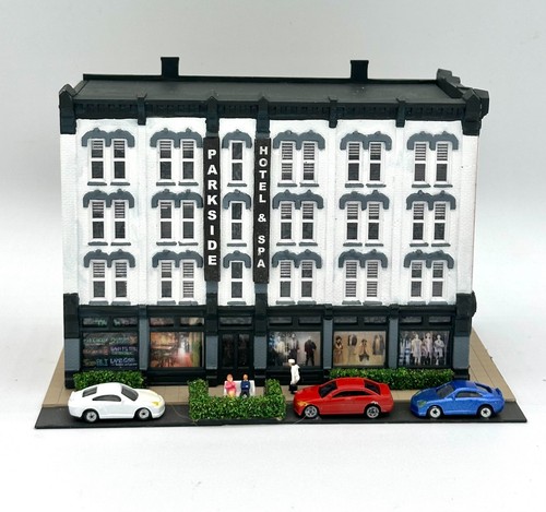 Woodland Scenics N Scale Custom Painted " ParkSide Hotel & Spa" Fully Assembled