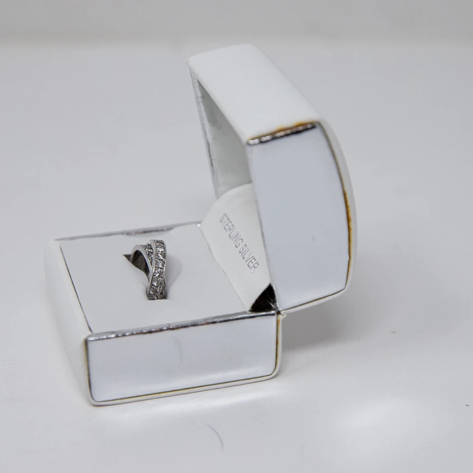 Crislu 925 Plata de Ley 1.2 Quilates Circonita Cúbica Canal Conjunto Anillo Cruzado Foto 3 de 4