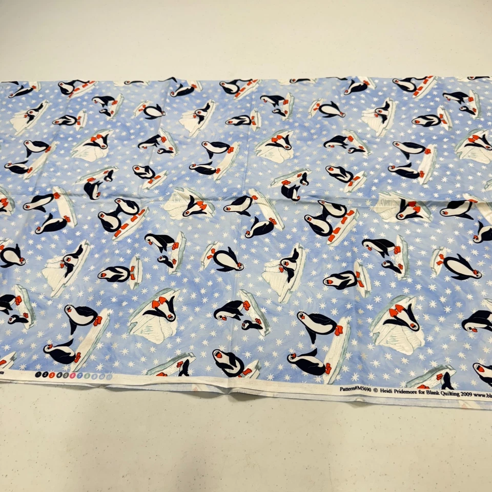 Acolchado en blanco tela algodón azul nieve invierno pingüinos 37x42 1 yarda Foto 2 de 4
