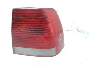 VW BORA 1J2 Rücklicht hinten rechts 1.9 Diesel 66kw 2000 27542638