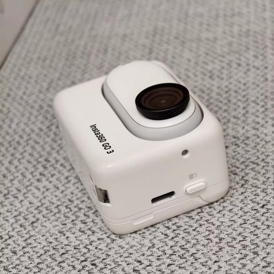 Insta360 GO 3 Action Camera 128GB Mini Thumb Camera HDR 98New Excellent