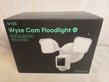 Wyze Cam Floodlight V2 Motion-Activated 2K HD Color Night Vision Camera WHITE 