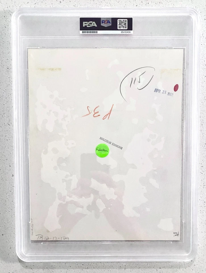 1969 Oscar Robertson "Big O's Bullish Drive" PSA Type 1 Original Photo by Emmons - Image 2 of 2