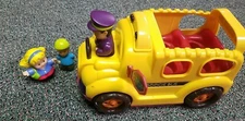 Toysmith Battat B. Rrroll Model Boogie Bus Toy Bus Driver & 2 School Kids