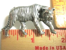 tiger pin vintage collectible old Feline Wild Cat zoo worker hunter pinback