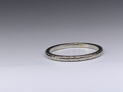18k ARBUTUS Signed White Gold Antique Texture Band Ring Size