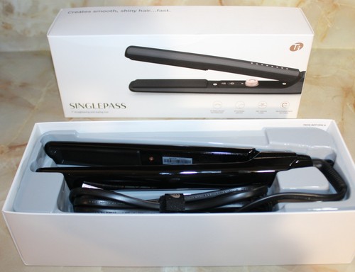 T3 Singlepass 1" Straightening and Styling Iron Black 73512, EUC, Tested/Works
