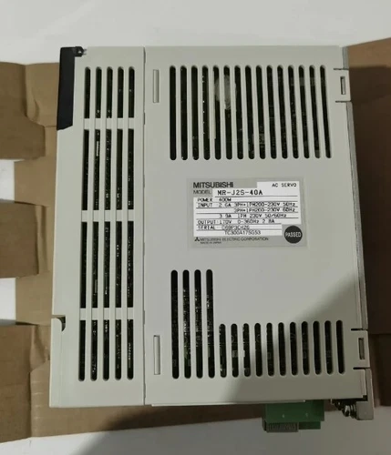 One New Mitsubishi MR-J2S-40A Servo Drive MRJ2S40A In Box Fast Shipping - Picture 4 of 5