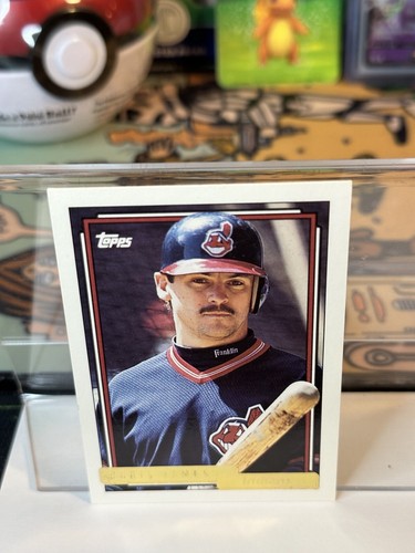 1992 Topps Chris James Cleveland Indians #709 - Picture 2 of 6