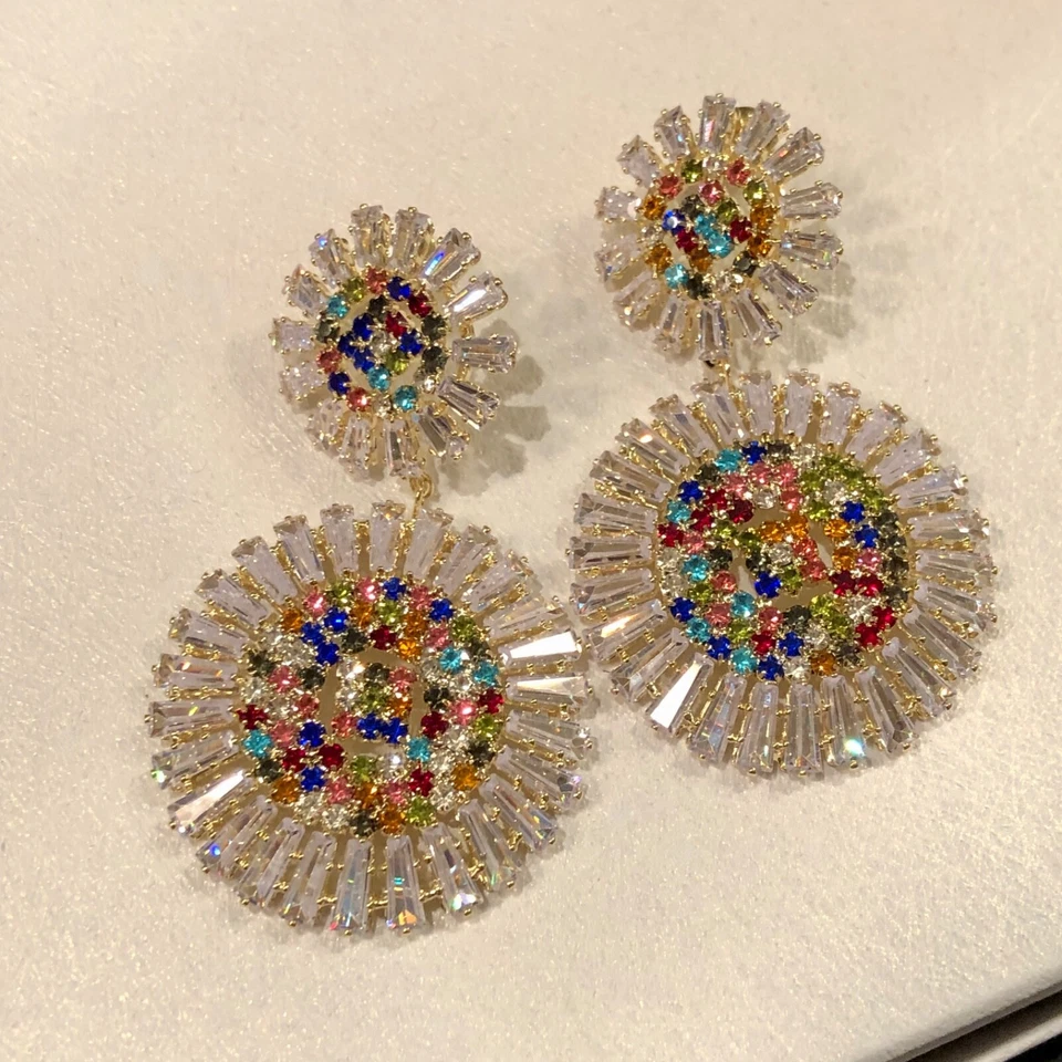 Pendientes de aro enchapados en oro de 18k hechos con cristal de Swarovski multicolor regalo festivo Foto 2 de 4