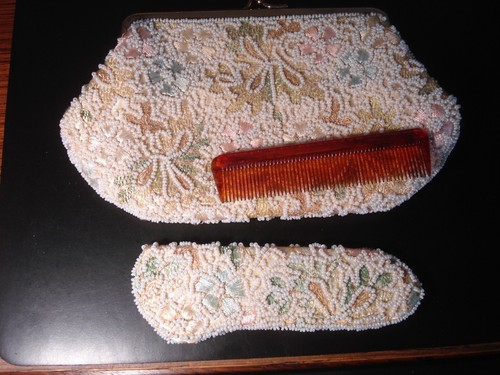 Vintage Beaded Floral Clutch Purse, Comb & Pouch - Picture 2 of 6
