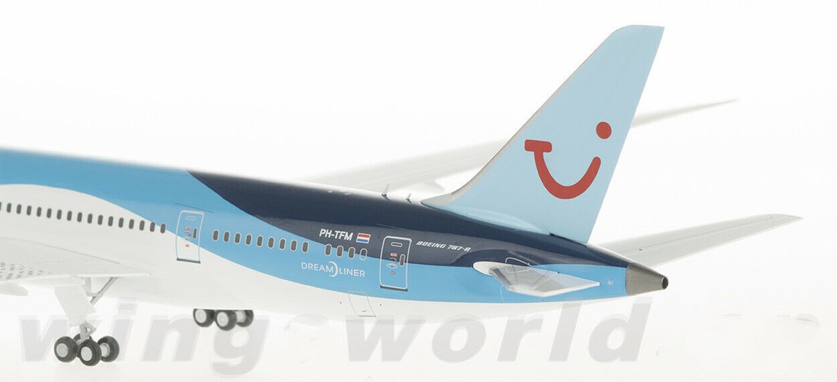 航空機・ヘリコプター Arke 787-8 PH-TFM 1/200 Arke 787-8 PH-TFM 1/200