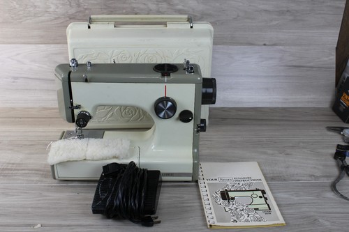 Sears Kenmore sewing machine made in Japan 158.10400