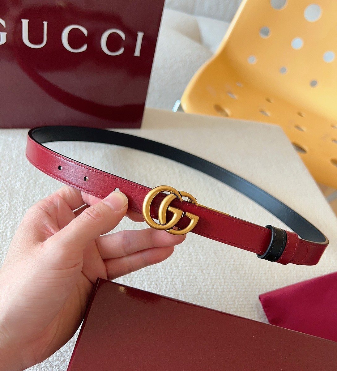 New Gucci Calfskin Black/Red Leather Reversible Belt Gold GG