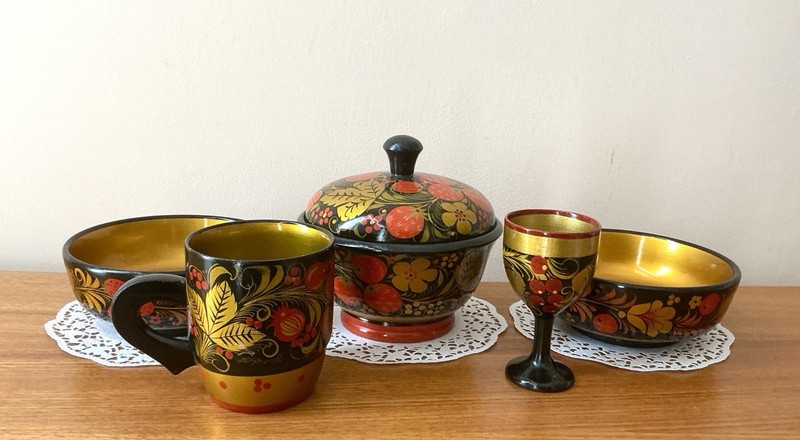 VTG Russian Khokhloma Hand Painted Lacquered Wood Folk Art Beautiful Pieces