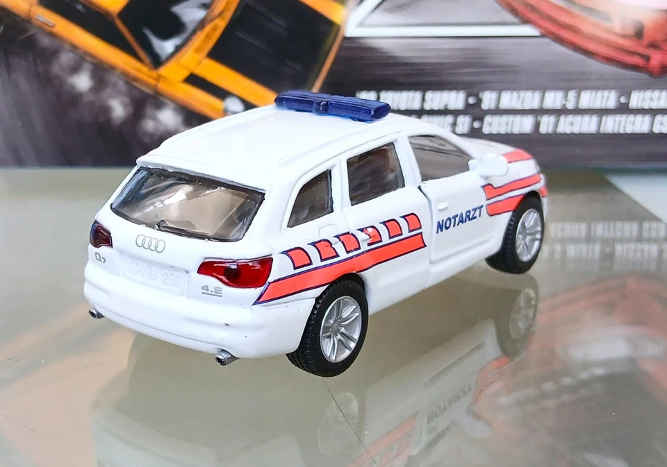 🇩🇪🇨🇭 1/55 SIKU AUDI Q7 NOTARZT (médico de emergência suíço) - RARO - Perfeito/solto - Imagem 3 de 3
