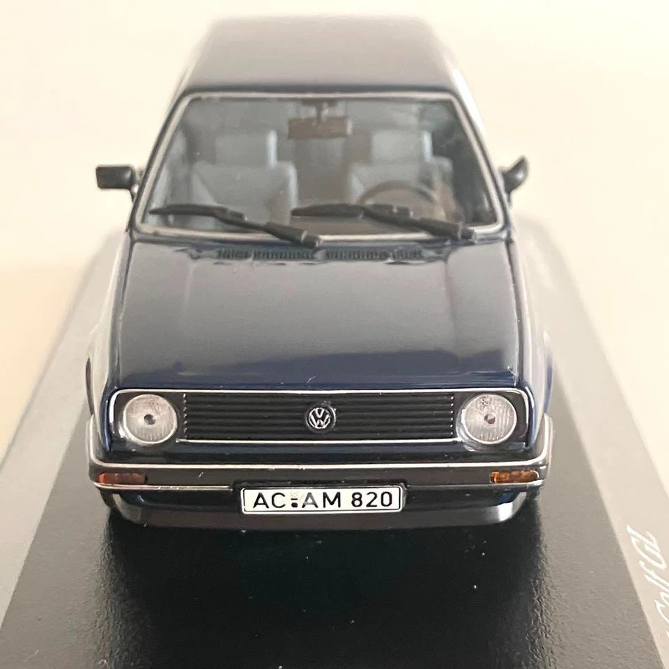 Minichamps 1/43 Volkswagen Golf GL Mk2 modellino auto pressofuso VW Golf 2... - Immagine 2 di 4