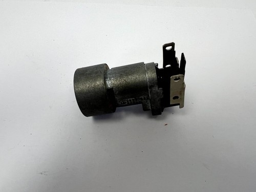 1969-1971 Dodge Chrysler Plymouth C-Body Tailgate Power Lock Switch 2926695 NOS. - Picture 3 of 6
