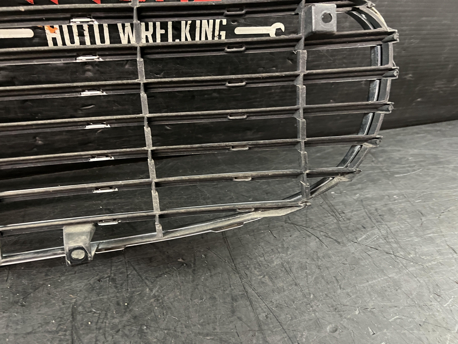 03-08 MASERATI QUATTROPORT FRONT UPPER CHROME GRILL GRILLE