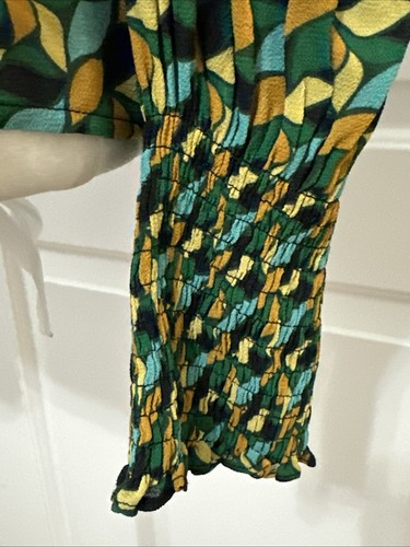 Stellah Geometric Print Ruffle Blouse Blue/Green Multicolor S - Picture 4 of 9