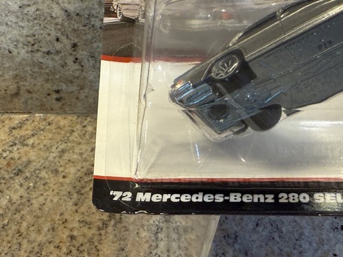 2020 Hot Wheels Premium 2 Pack - '72 Mercedes-Benz 280 SEL 4.5 & 190E 2.5-16 - Picture 5 of 9