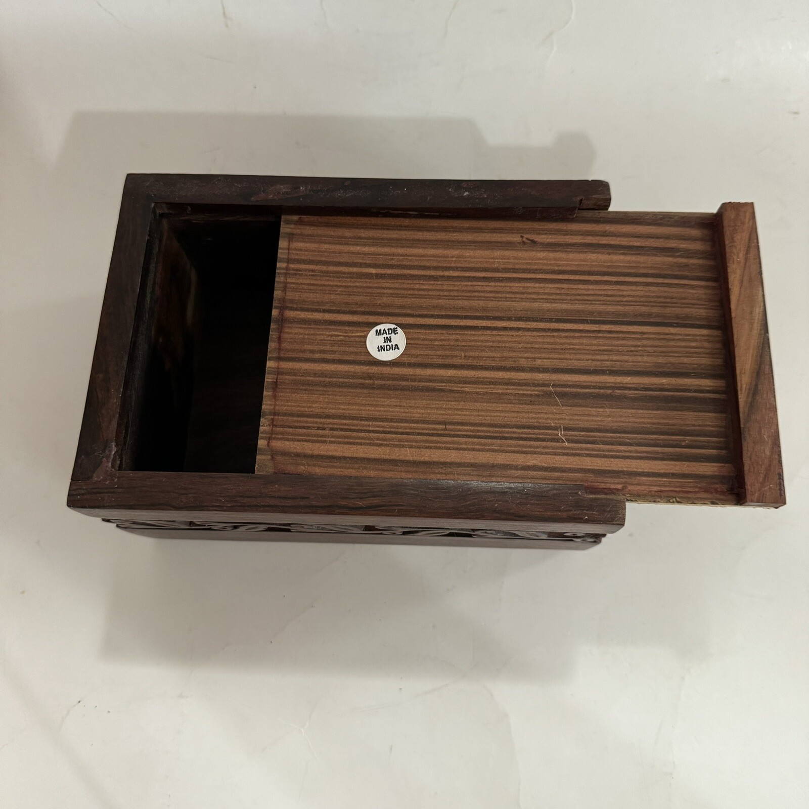 Wooden Carved Stash Box Trinket Box Vintage E27￼