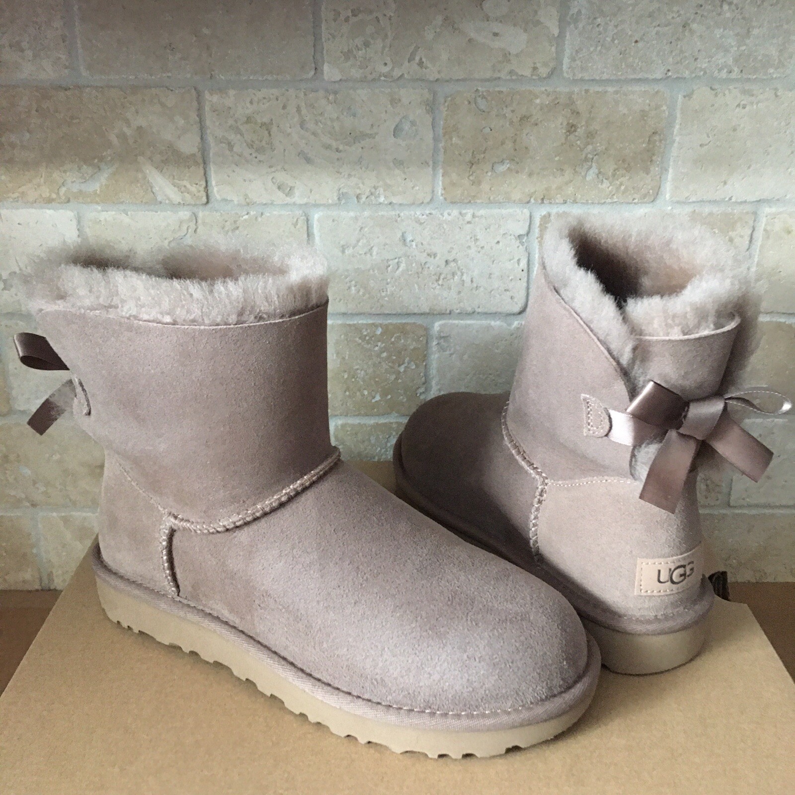 UGG MINI BAILEY BOW II CARIBOU WATER 