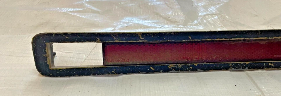 Carcasa y lente marcador lateral Cuda 1970-71 Mopar cuarto trasero panel Plymouth derecho  Foto 2 de 4