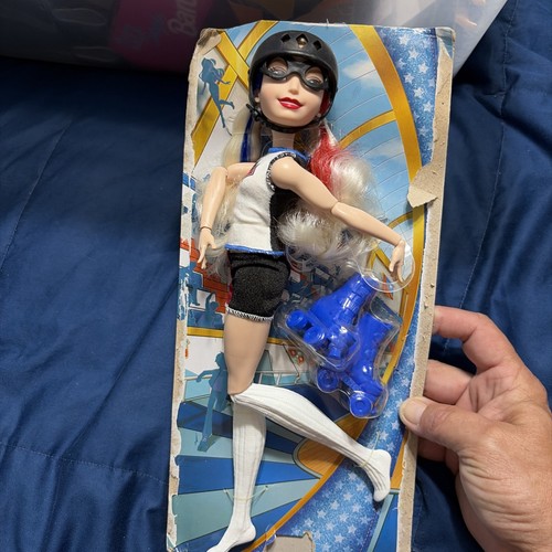 DC Super Hero Girls 12" Puppe Figur Comic Klassiker HARLEY QUINN Roller Derby - Bild 1 von 5