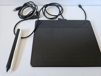 WACOM Intuos CTH-490 DIGITAL ARTS DRAWING TABLET  Pen & Touchpad