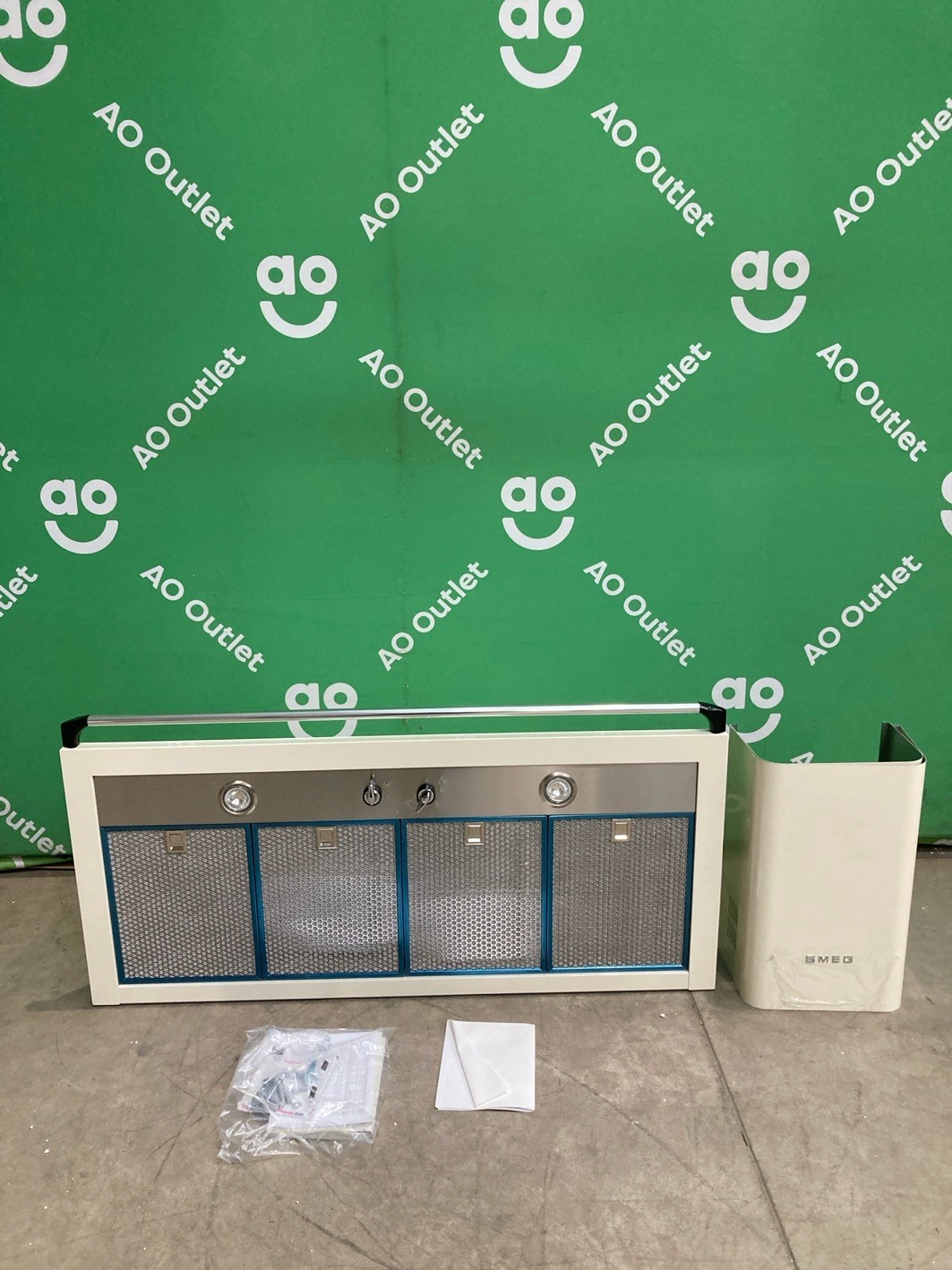 Smeg Victoria Chimney Cooker Hood 110cm - Cream - A Rated KT110PE #LA55288