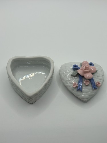 Vintage Porcelian Heart Shape 3D Flowers Bow Pink Blue Trinket Box Small 3”x2.5” - Picture 2 of 3