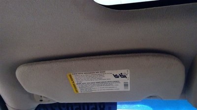 9-7X      2005 Sun Visor 22041
