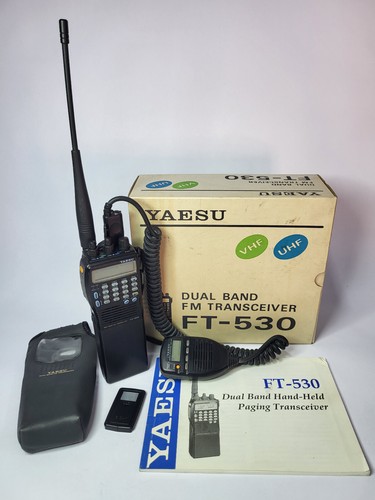 TRANSCEPTOR YAESU FT-530 DOBLE BANDA VHF/UHF FM de colección con caja original y manual - Imagen 2 de 13
