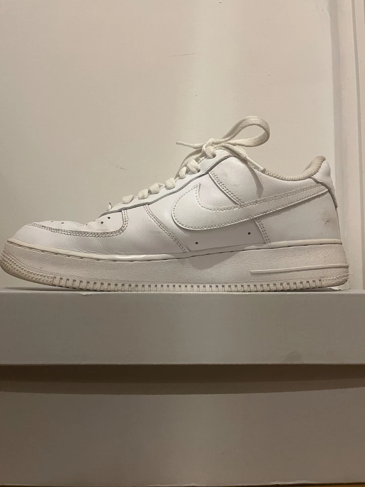 Size 9 - Nike Air Force 1 White, photo 3 of 5