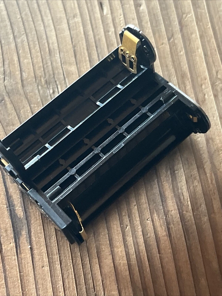 Soporte de batería Pentax D-BH109 4x AA para Pentax K-R, K-30. Soporte Pentax original Foto 2 de 4