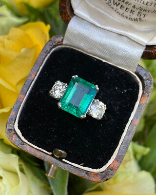 Smaragd und Diamant Dreistein Platin Ring 1,02ct + 3,65ct