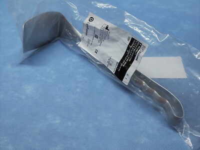 V Mueller SU3466 Kelly Retractor, Large 3.5'' x 3'' Blade, NEW
