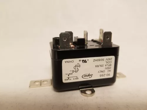 Steveco RBM WR 90-295 SPDT Fan Relay 208/240 V COIL