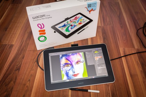 Tablette graphique Wacom One 13,3 pouces - Noir (DTC133W0B) comme neuve - Photo 2/11