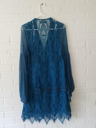 foxiedox VESTIDO DE ENCAJE AZULADO $195 GLORIA Agotado Mangas de Campana Vestido Azul 8 NUEVO CON ETIQUETAS NUEVO - Imagen 7 de 8